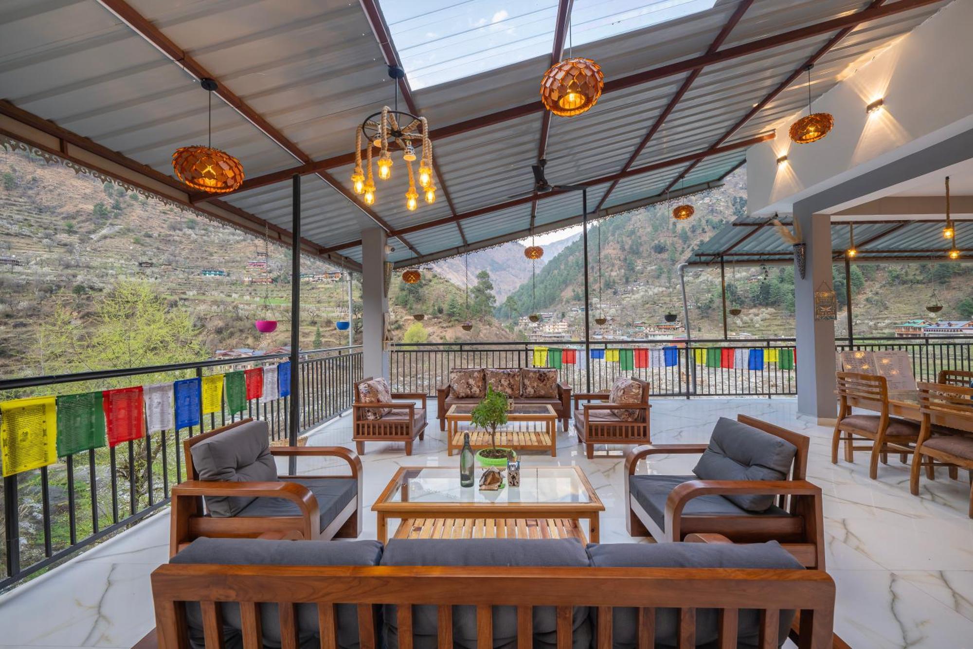 Sharda Resort-Tirthan Valley Banjar ภายนอก รูปภาพ